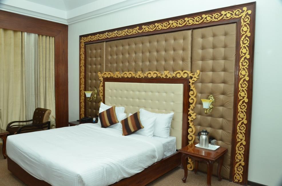Hotel Vennington Court Rāipur Kültér fotó