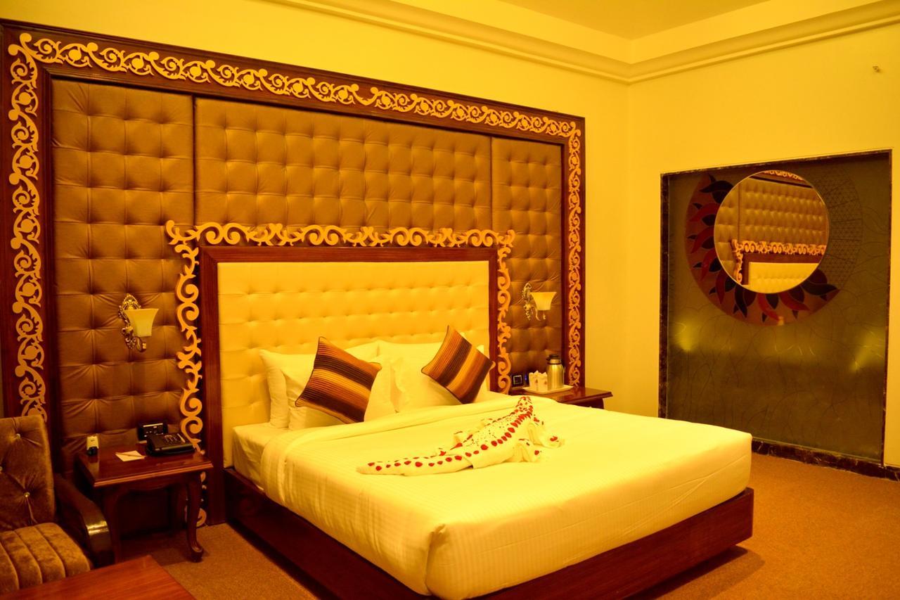 Hotel Vennington Court Rāipur Kültér fotó